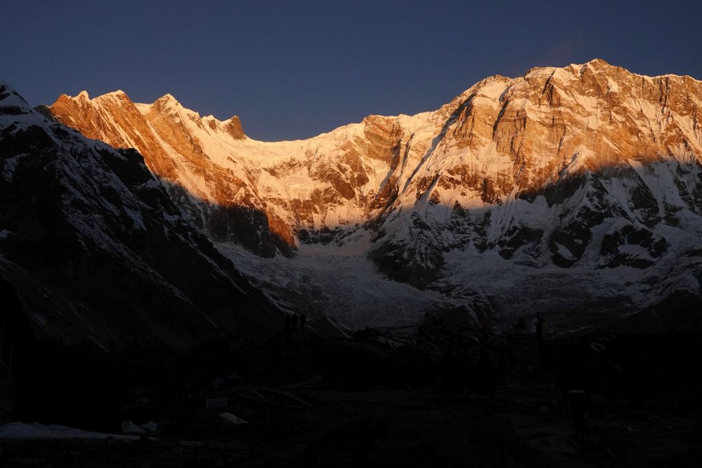 Le Bharha Chuli et  l'Annapurna 1